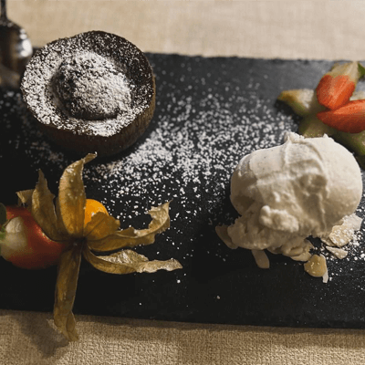 Schoko Soufflé mit selbstgemachtem Vanilleeis